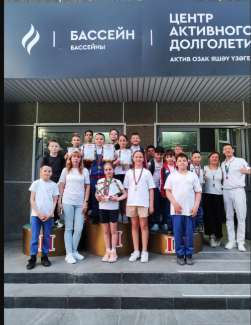 29 пловцов из Камских Полян привезли медали из Альметьевска