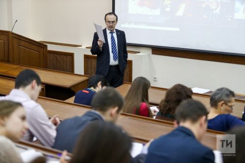 В Госдуме предложили ограничить стоимость платного обучения в вузах