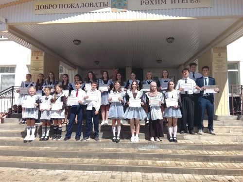 В Камскополянской школе № 1 прозвенел последний звонок для учеников 1–8 и 10-х классов