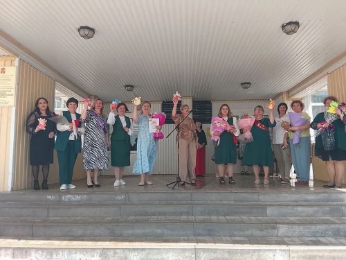 В Камскополянской школе № 1 прозвенел последний звонок для учеников 1–8 и 10-х классов