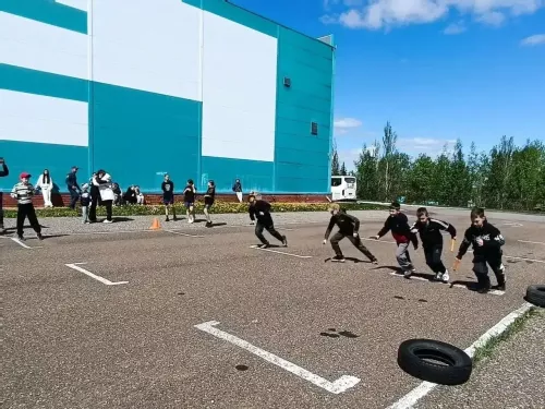 Эстафета Победы в Камских Полянах: юные спортсмены почтили память героев