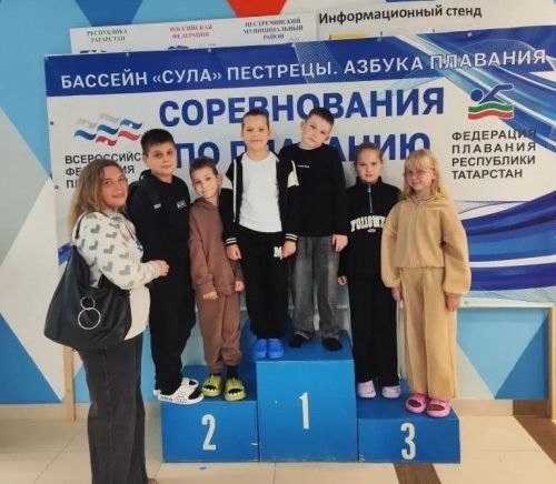 Юные пловцы из Камских Полян успешно выступили на двух турнирах