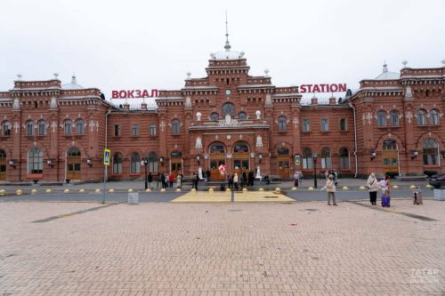 Восемь подростков в Татарстане летом стали помощниками дежурных на вокзале