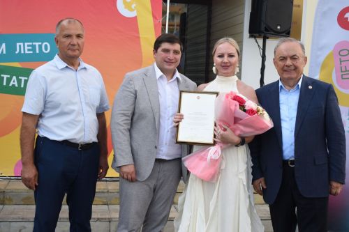 Председатель ТОС из Камских Полян получила заслуженную благодарность