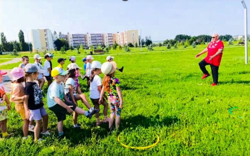 Спорт, игры и мыльные пузыри: в «Оазисе» Камских Полян прошёл праздник для детей