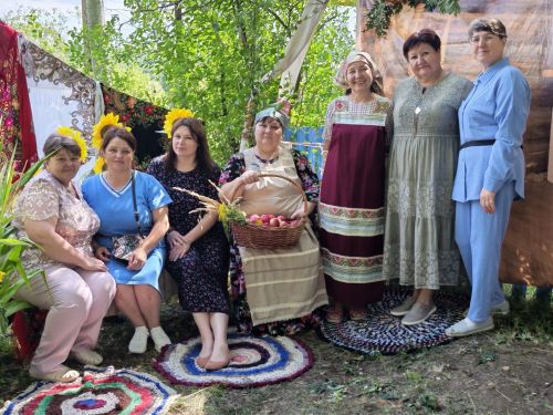 Библиотекари Камских Полян приняли участие в праздновании Дня села в Камском