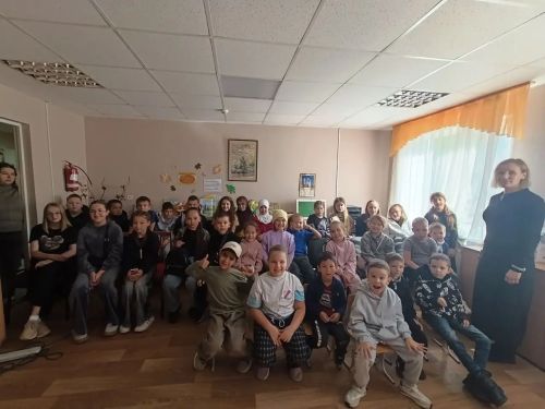 Первоклассники и пятиклассники искали черепаху в библиотеке
