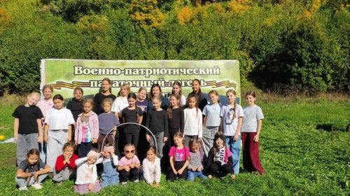 Юные танцоры Камских Полян устроили весёлый арбузник
