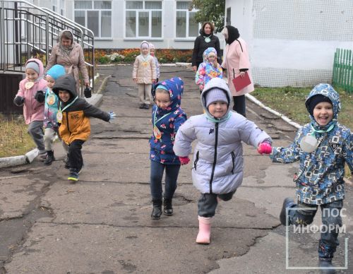 Праздник золотой осени в детском саду «Огонёк»