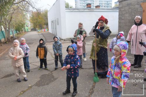 Праздник золотой осени в детском саду «Огонёк»