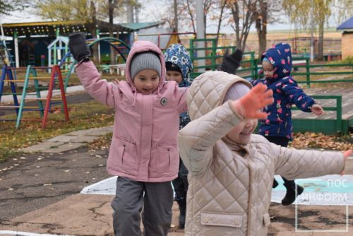 Праздник золотой осени в детском саду «Огонёк»