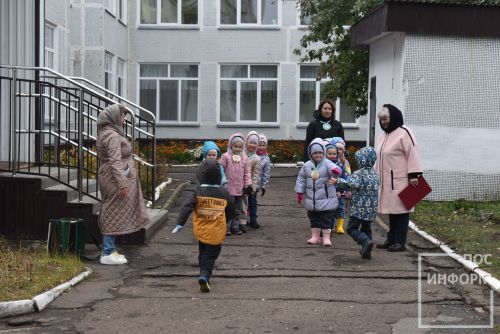 Праздник золотой осени в детском саду «Огонёк»