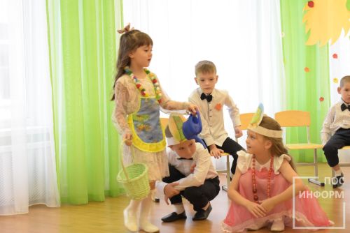 Осенний утренник в детском саду «Огонек»