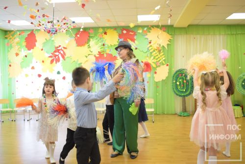 Осенний утренник в детском саду «Огонек»