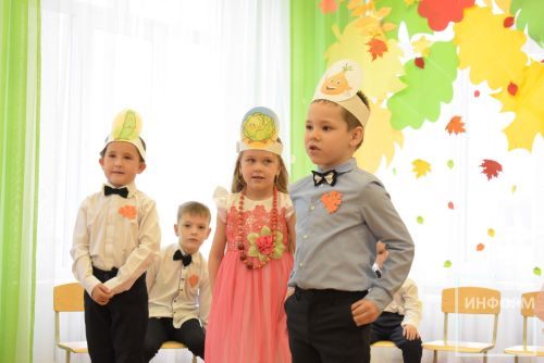 Осенний утренник в детском саду «Огонек»