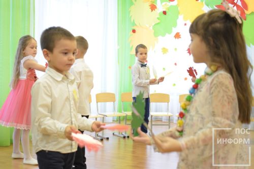 Осенний утренник в детском саду «Огонек»