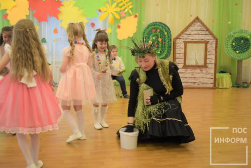 Осенний утренник в детском саду «Огонек»