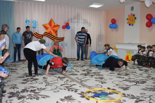 Праздник для пап в детском саду «Солнышко»