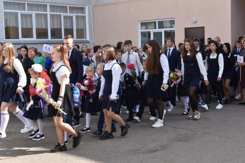 В Камполянской школе 2 состоялась торжественная линейка, посвященная Дню знаний