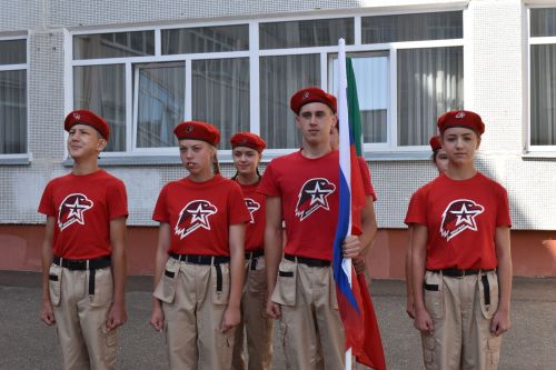 В Камполянской школе 2 состоялась торжественная линейка, посвященная Дню знаний