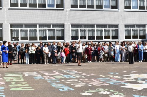 В Камполянской школе 2 состоялась торжественная линейка, посвященная Дню знаний