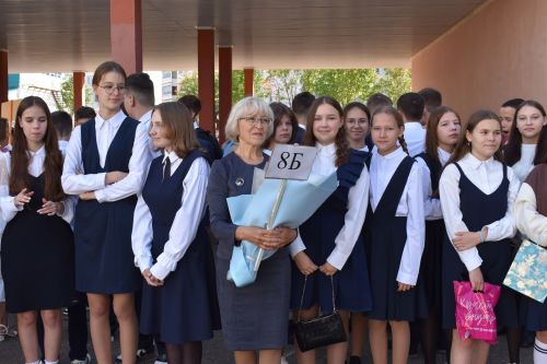 В Камполянской школе 2 состоялась торжественная линейка, посвященная Дню знаний