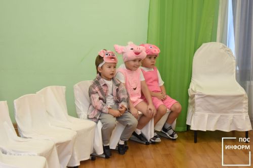 В Камских Полянах в детском саду «Огонёк» для средней группы №7 состоялся новогодний утренник