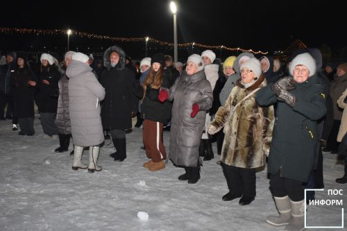 В Камских Полянах зажглась главная ёлка🎄