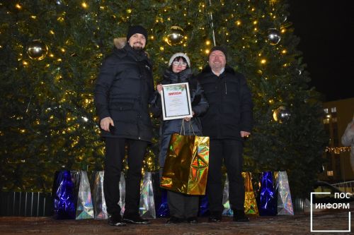 В Камских Полянах зажглась главная ёлка🎄