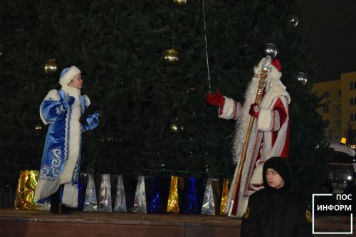 В Камских Полянах зажглась главная ёлка🎄