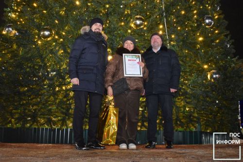 В Камских Полянах зажглась главная ёлка🎄