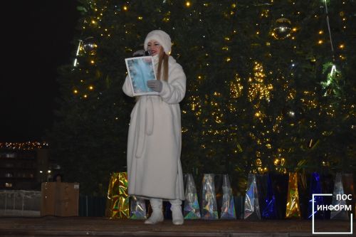 В Камских Полянах зажглась главная ёлка🎄