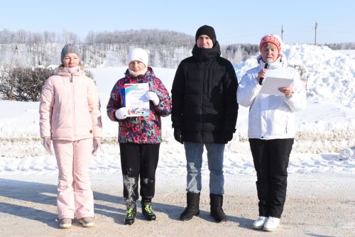 Жители Камских Полян приняли участие в массовом забеге по лыжным гонкам «Лыжня Камских Полян — 2024»