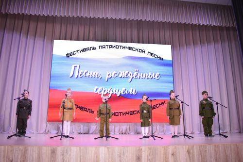 В Камских Полянах прошёл фестиваль патриотической песни