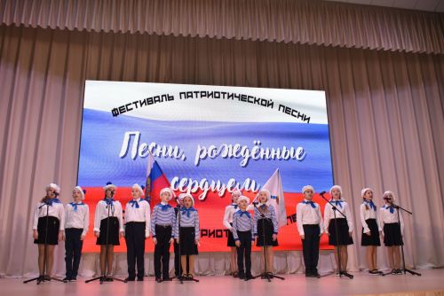 В Камских Полянах прошёл фестиваль патриотической песни