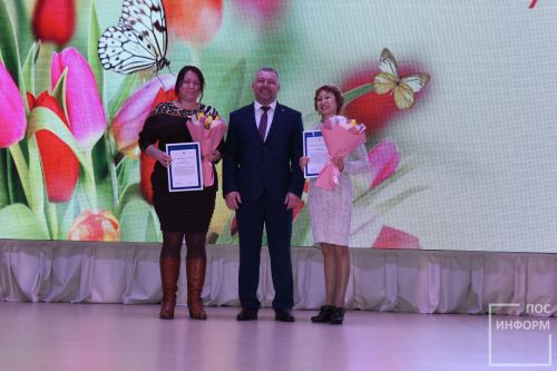 В Камских Полянах прошёл праздничный концерт для милых дам