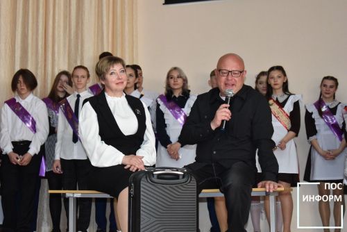 Для камполянских выпускников школы №1 отзвенел последний школьный звонок