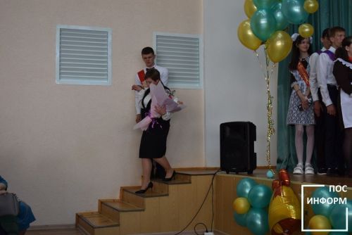 Для камполянских выпускников школы №1 отзвенел последний школьный звонок