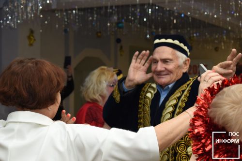 Новогодний вечер для старшего поколения в Камских Полянах