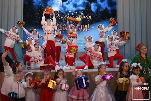 В Камских Полянах прошел новогодний гала-концерт