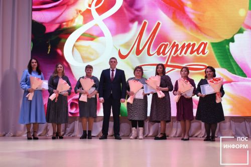 🌸 В Камских Полянах прошёл праздничный концерт в честь 8 Марта! 🌸