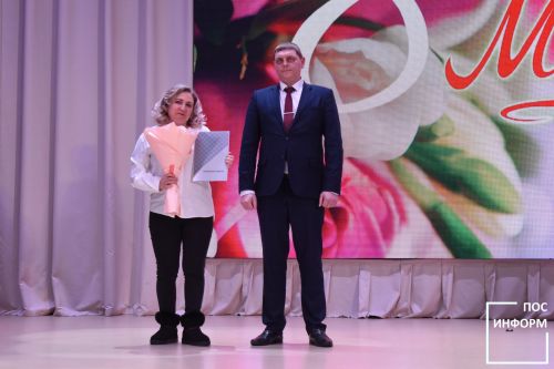 🌸 В Камских Полянах прошёл праздничный концерт в честь 8 Марта! 🌸