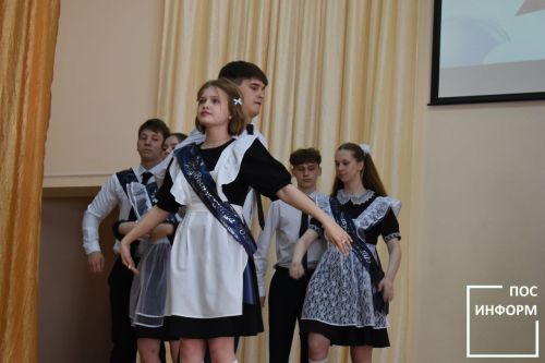 В школе № 1 Камских Полян прозвенел последний звонок