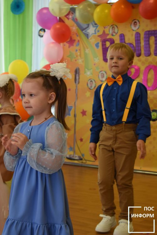 В детском саду «Огонек» состоялось торжественное мероприятие — выпускной для детей из логопедической группы № 10