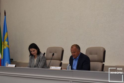 Назначения и решения: фотоотчёт с сессии Совета депутатов Камских Полян