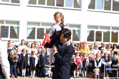 День знаний 2025 в Камскополянской школе №2