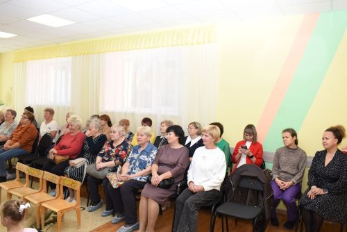В детском саду «Золотая Рыбка» Камских Полян отметили День пожилого человека