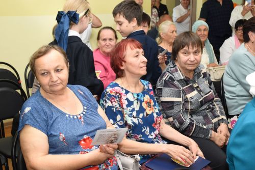 В детском саду «Огонек» Камских Полян отметили День пожилого человека