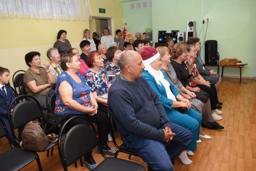 В детском саду «Огонек» Камских Полян отметили День пожилого человека