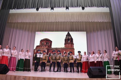 ✅День защитника Отечества отпраздновали в Камских Полянах концертом